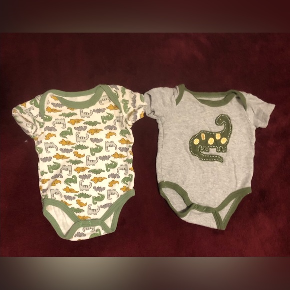 Duck.duck goose,dinosaur onesie - Picture 1 of 4